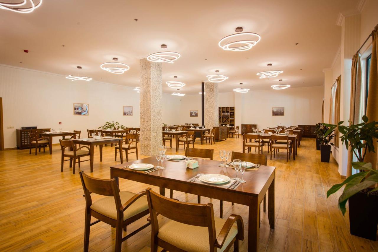 Gistola Hotel Mestia Eksteriør bilde